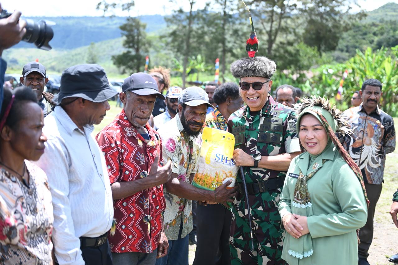 TMMD Tak Hanya Bangun Fisik, Tapi Juga Sentuh Hati Masyarakat 7 WhatsApp Image 2025 11 06 at 14.54.41