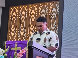 Ibadah Natal Tan Tjom Bun: Keluarga yang Berdoa, Keluarga yang Bertahan