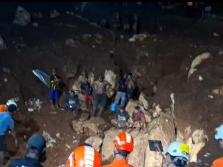 Longsor Batu Putih: Warga Tertimbun, Tim SAR Gabungan Turun Tangan